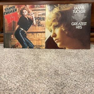 2 Tanya Tucker Orig Vinyl Album LPs TNT / Greatest Hits Tested Very Good 1 Stick